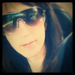 Meet your Posher, Julie